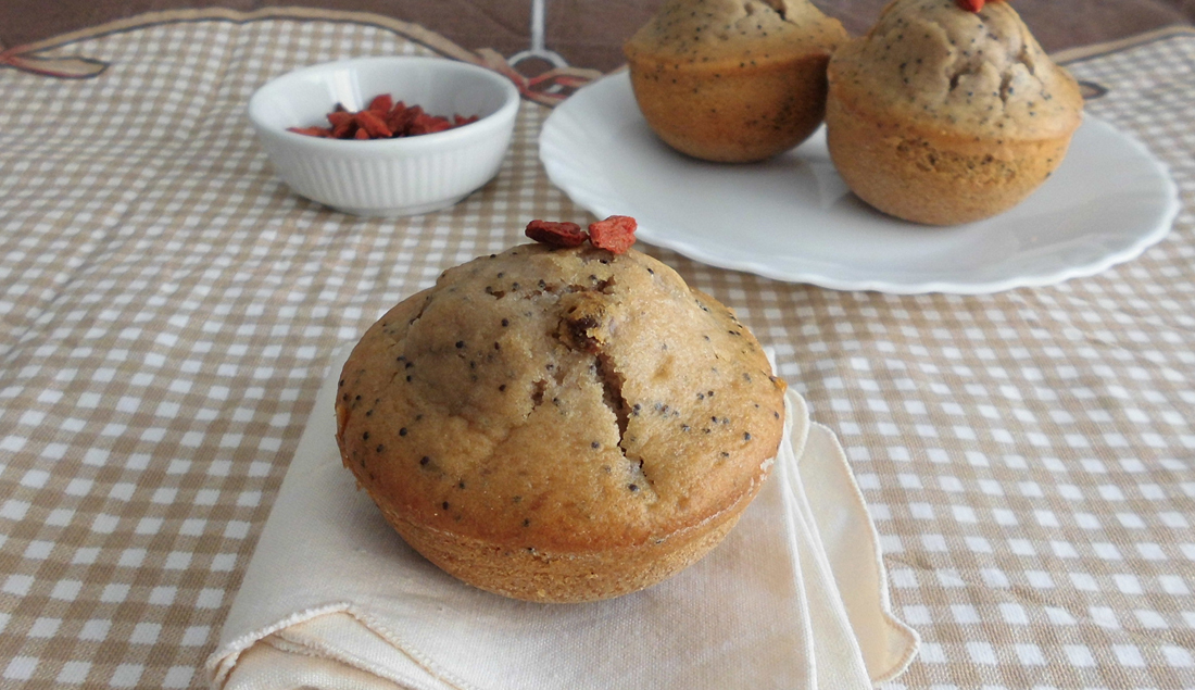 Muffins con bayas de goji y semillas de amapola
