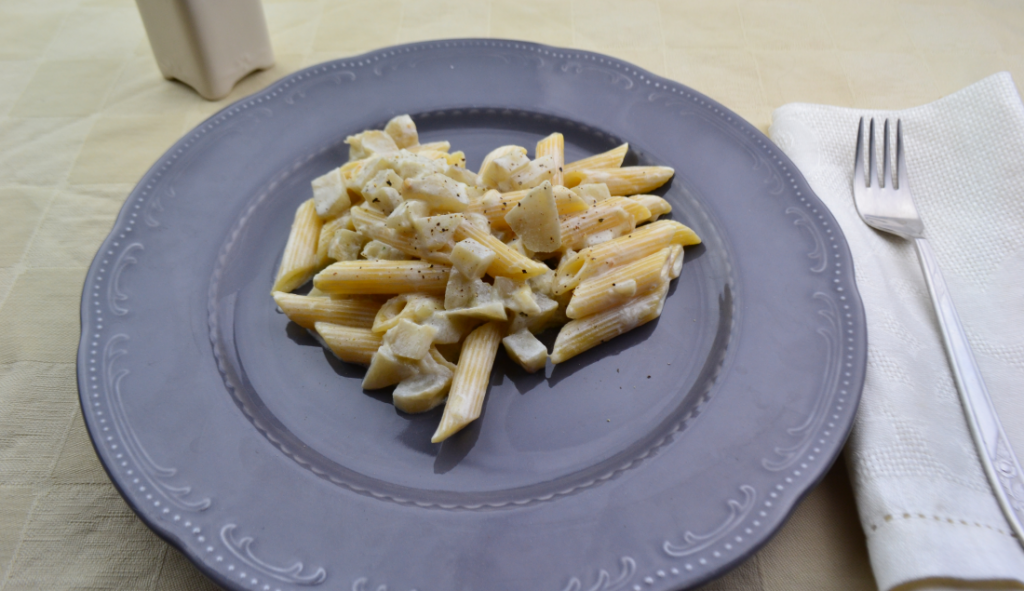 Pasta con alcachofa de Jerusalén