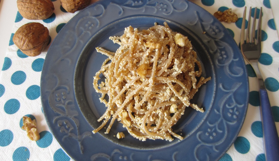 Thumbnail for Espaguetis con tofu y nueces